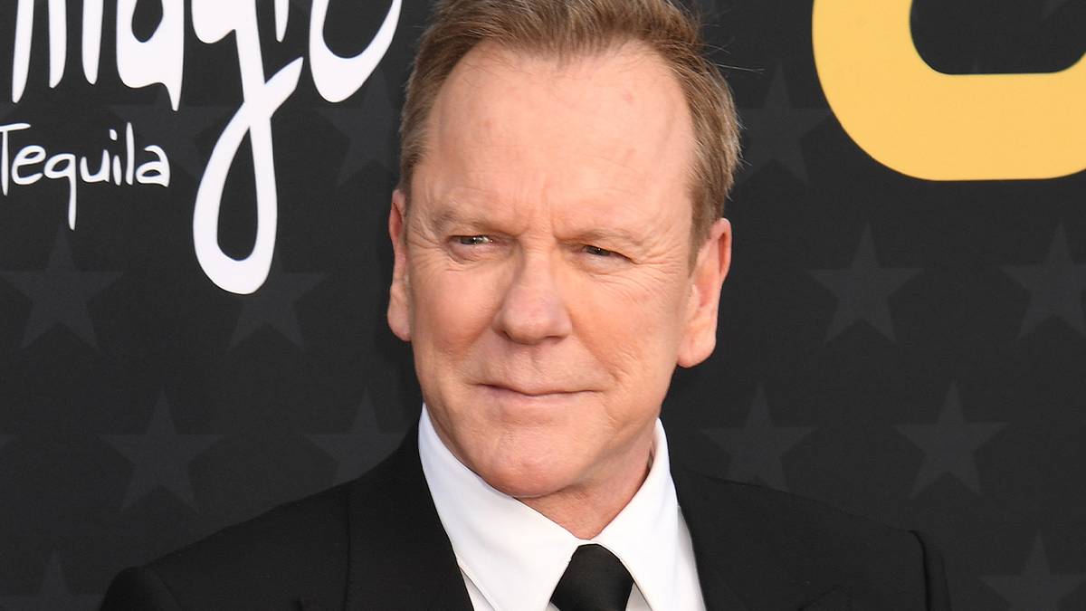 Kiefer Sutherland’s ’80s Classic That Reinvented the Vampire Movie Is a Free Streaming Hit